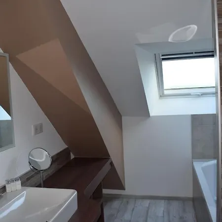 Apartment Suspendu Entre Vieille Et Campagne